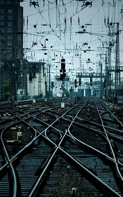 Central Station, Train Tracks, Of Wallpaper, Railroad Tracks, Street Photography, Photography Inspiration, Cityscape, City Photo, Steam