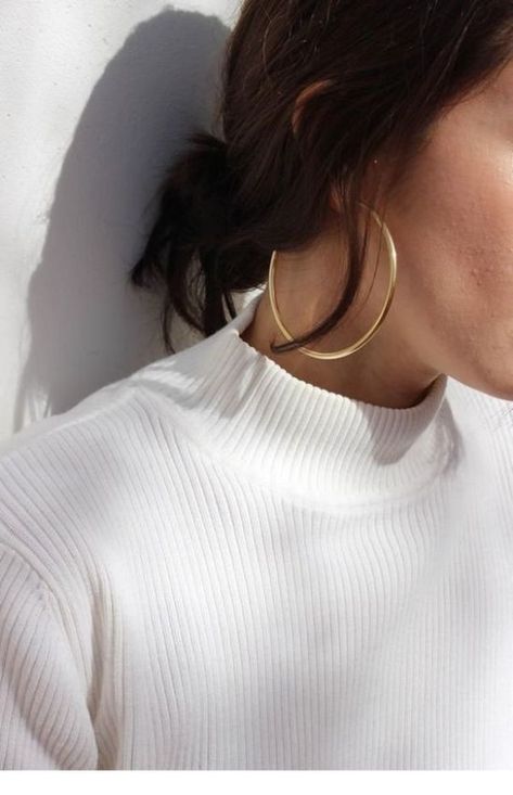 10 Statement Earrings For A Badass Back To School Outfit Earrings Outfit, Casual Earrings, Purple Wedding, Gold Hoops, Gold Hoop, Gold Hoop Earrings, Diamond Earrings Studs, Jewelry Ideas, Luxury Jewelry