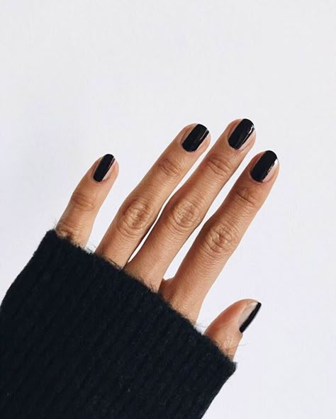 Nagellack Trends, Minimalist Nail Art, Minimal Nails, Diy Nail Designs, Black Nail, Minimalist Nails, Manicure E Pedicure, Perfect Nails, Nail Trends