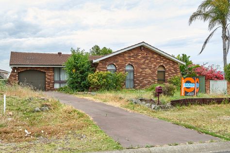 Cherie Barber renovates in Western Sydney and the results are amazing 70s Brick House Exterior Makeover Australia, Cherie Barber, Merbau Decking, Brick House Exterior Makeover, New Kitchen Doors, Flip Houses, Celebrity Interior Design, 80s House, Investment House