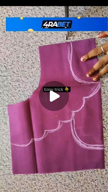 Stiching Blouses Designs, Simple Blouses, Neck Stitching, Wedding Dr, Sewing Machine Basics, Blouse Back Neck Designs, Back Neck Designs, Trendy Blouse, Hand Design