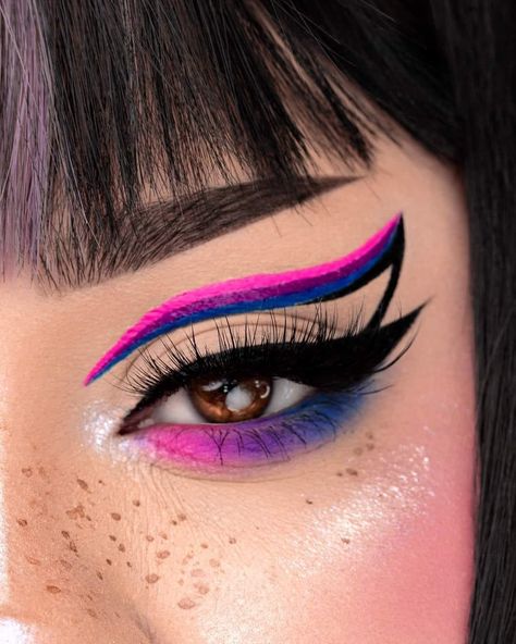 Bisexual Pride Makeup, Parade Ideas, Cute Eye Makeup, Pride Makeup, Graphic Makeup, Rave Makeup, Dope Makeup, Graphic Liner, Colorful Eye Makeup