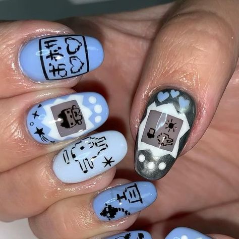 Gatito B on Instagram: "Tamagotchi angelical para Andrea ˗ˋˏ ♡ ˎˊ˗ La + kawaii 🪽🪽🪽" Tamagotchi Nails, Angel Nails, Nails 2024, Nail Manicure, Cute Nails, Nail Inspo, Art Inspo, Manicure, Nail Designs