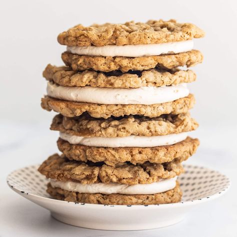 Homemade Oatmeal Cream Pies, Oatmeal Creme Pie, Oatmeal Cream Pies, Handle The Heat, Homemade Oatmeal, Cream Pies, Little Debbie, Oatmeal Cream, Cream Pie Recipes