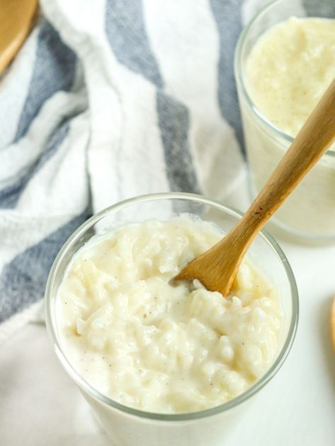 Vanilla Bean Rice Pudding Recipe - Knead Some Sweets Leftover Rice Pudding, Vanilla Rice Pudding, Pudding Rice, Homemade Rice Pudding, Baked Rice Pudding, Bean Rice, Creamy Rice Pudding, Rice Pudding Recipe, Baked Rice