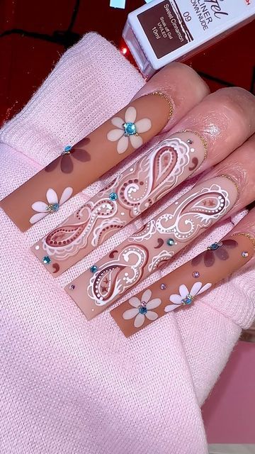 Paisley Nails, Paisley Nail Art, Acrylic Nail Ideas, Sea Salt Caramel, Nails Design With Rhinestones, Gel Liner, Nail Design Ideas, Types Of Nails, Nude Nails