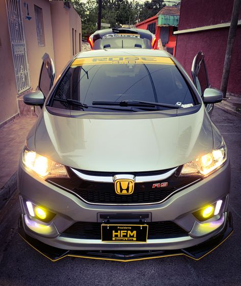 #honda #fit #rs #gk5 Honda Fit Custom, Honda Fit Modified, Jazz Gk5, Honda Fit Jazz, Honda Jazz, Car Mods, Honda Fit, Dream Car, Super Cars