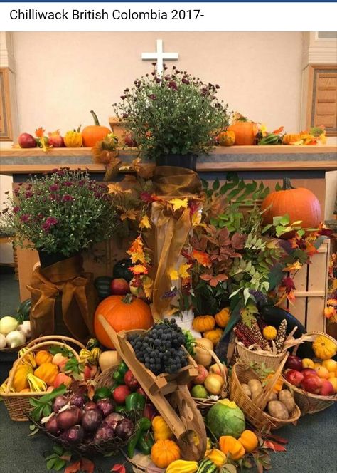 Thanksgiving Decorations Church, Fall Church Decorations, Thanksgiving Church Decorations, Communion Table Decorations, Thanksgiving Display, Fruit Flower Basket, Harvest Church, Alter Decor, Fall Harvest Decorations