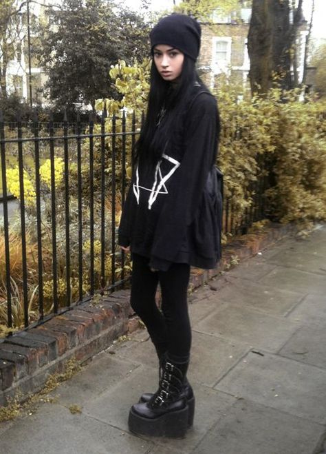 Nu goth Gothic Winter Hoodie For Alternative Fashion, Simple Goth Outfit Winter, Black Jeans Goth Outfit, Trad Goth Outfits With Pants, Trad Goth Winter Outfit, Nu Goth Outfits, Felice Fawn, Nu Goth Fashion, Casual Goth