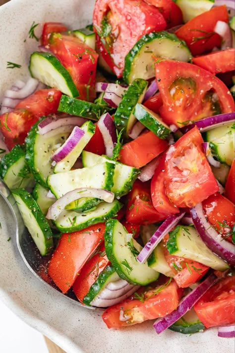 A bowl of cucumber and tomato salad with red onion and fresh dill. Cucumber And Tomato Salad, Tomatoes And Cucumbers, Cucumber And Tomato, Salad With Tomatoes, Salad Vegetables, Salads For A Crowd, Wedding Food Ideas, Brussels Sprouts Recipe, Best Salad Recipes