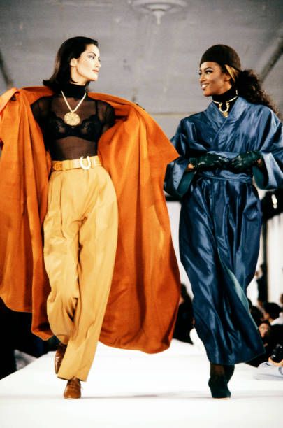 Yasmeen And Naomi, 19s Fashion, Supermodel Aesthetic, Yasmeen Ghauri, High Fashion Runway, Models 90s, 90s Runway Fashion, Runway Fashion Couture, Vintage Runway