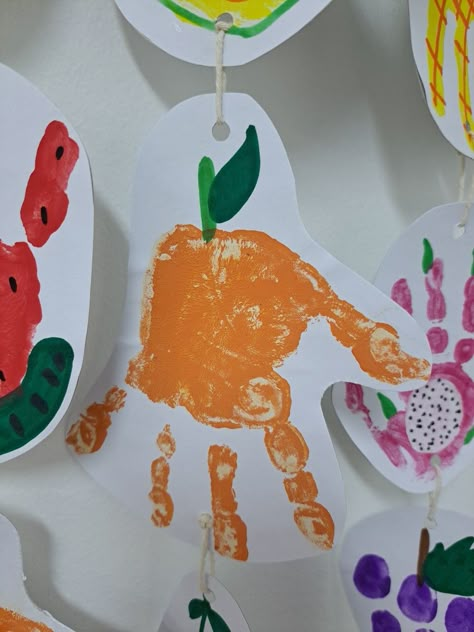 Hand Print Food Craft, Handprint Fruits And Vegetables, Fruit Crafts For Infants, Farmers Market Art For Toddlers, Fruit Footprint Art, Food Art For Infants, Fruit Handprint Art, Fruit Art For Toddlers, Handprint Fruit