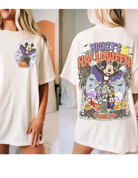 Mickey's Spooktacular Halloween Tee! – Oopsie Daisy Crafts Autumn Disney Outfits, Disneyland October Outfits, Cool Disney Outfits, Halloween Disney Outfits, Disney Halloween Outfits, Fall Disney Outfits, Daisy Crafts, Disney Park Outfit, Disney Attire