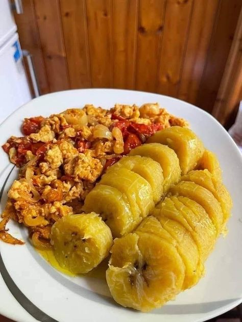 Egg Sauce, Simple Family Meals, Dominican Food, Healthy Food Menu, Haitian Food Recipes, Healthy Food Inspiration, African Recipes, Easy Healthy Meal Prep, Makanan Diet