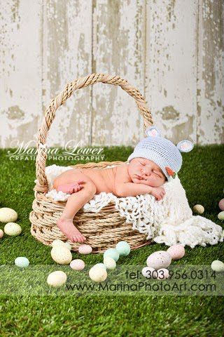 I want to do something like this for all seasons...... when baby is a newborn... Baby Easter Pictures, Easter Baby Photos, Birthday Photoshoot Ideas, Easter Photoshoot, Easter Photography, Foto Newborn, Baby Pictures Newborn, Baby Boy Pictures, Easter Pictures