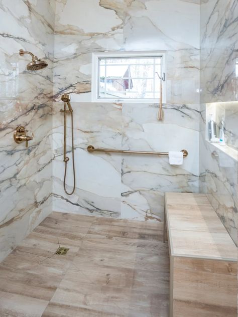 Bathroom with Atlas Plan marble-effect stoneware - Tbektu Design Project Calacatta Antique, Residential Bathroom, Wellness Centre, Shower Walls, Vanity Tops, Marble Effect, The Bathroom, Design Project, Wall Tiles