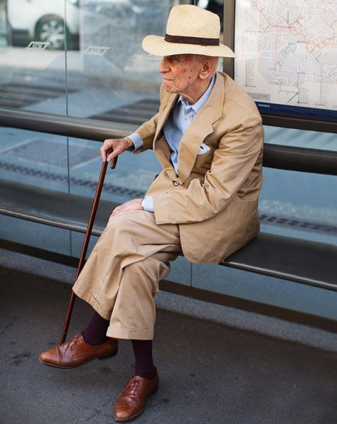 Sitting On A Bench, The Sartorialist, Tan Shoes, Men Street, 인물 사진, Old Man, Mens Street Style, The Chic, Pose Reference