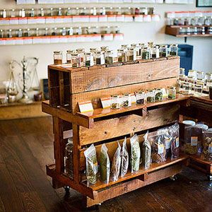 The World's Best Spice Shops History Of Tea, Herbal Shop, Tea Shops, Herb Shop, Farm Store, Tea Store, Spice Shop, Spice Tea, Store Displays