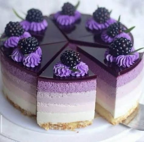 Purple Desserts, Cranberry Dessert, Birthday Cake Decorating Ideas, 귀여운 음식 그림, Birthday Inspiration, Dessert Aux Fruits, Chocolate Wedding Cake, Cake Decorating Ideas, Airbrush App