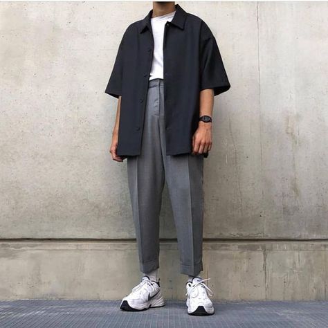 Spiritual Fashion, Minimalist Fashion Men, Men Stylish Dress, Mens Outfit Inspiration, Mens Fashion Streetwear, Stylish Mens Outfits, Men Fashion Casual Outfits, Streetwear Men Outfits, Moda Vintage