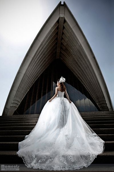 Sydney Australia Photoshoot, Sydney Opera House Photo Ideas, Sydney Opera House Photoshoot, Sydney Opera House Wedding Photos, Opera House Photoshoot, Wedding Sydney, House Photoshoot, Wedding Venues Sydney, Sydney Travel