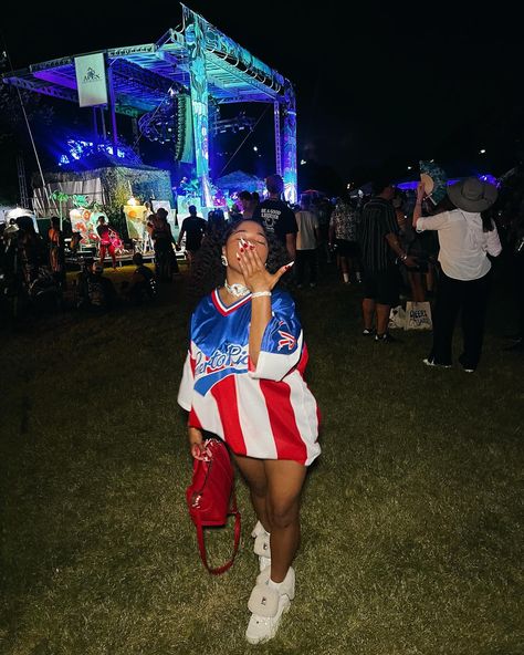 The Puerto Rican princess took over @deep.tropics this year🇵🇷 #fashiongirl #festivalfashion #summerfashion #streetstyle #puertorican #afrolatina #latinax Puerto Rican Parade Outfit, Chinchorreo Puerto Rico Outfit, Puerto Rican Day Parade Outfit, Puerto Rican Outfits, Puerto Rican Girls Pretty, Puerto Rican Parade, Puerto Rican Day Parade, Parade Outfit, Short And Thick