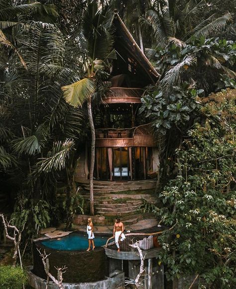 A tropical Airbnb blended into the canopy 🌴 . . 📍#Bali #Indonesia || Photo by @backpackdiariez — swipe up on our story to book! Bali Getaway, Jungle Resort, Voyage Bali, Jungle Life, Jungle House, Bali Travel Guide, Bamboo House, Unique Architecture, Best Resorts