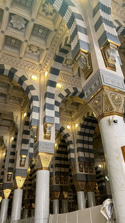 Masjid Al Nabawi Aesthetic, Nabawi Mosque Aesthetic, Masjid Nabawi Aesthetic, Mesjid Nabawi, Nabawi Mosque, Masjid Al Nabawi, Islamic Aesthetic, Bookplate Design, Prayer Room Ideas