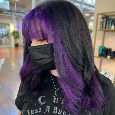 Purple Under Dye Hair, Purple Hair Bangs, Purple Money Piece Hair, Purple Peekaboo Hair, Dyed Bangs, Underlights Hair, Peekaboo Hair, Hair Streaks, Hair Idea