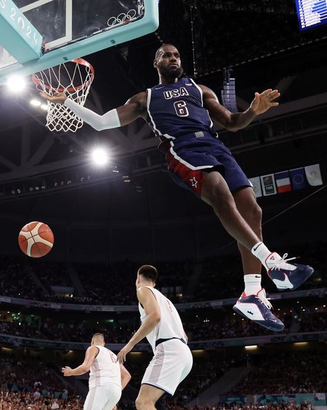 Lebron James Dunking, Team Usa Basketball, Olympic Basketball, Lebron James Lakers, 2024 Summer Olympics, Olympics 2024, Nba Fashion, Paris Olympics, Usa Basketball