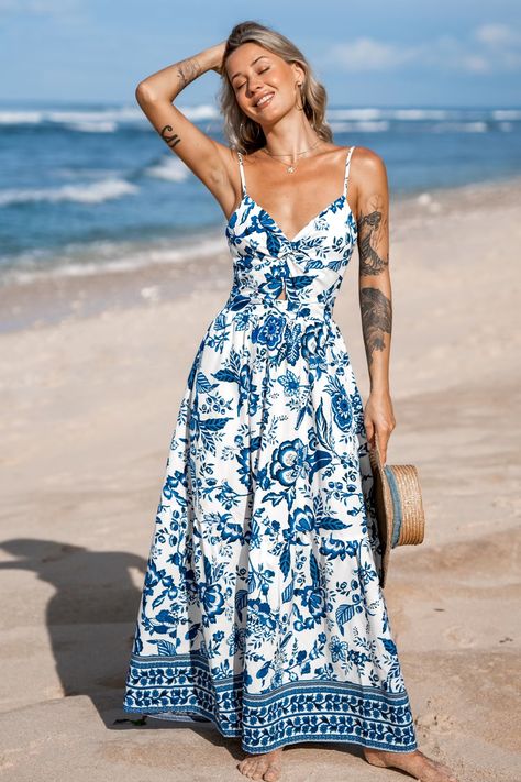 Floral Sweetheart Twist & Keyhole Maxi Dress Maxi Pattern, Affordable Swimwear, Swimsuits Bikinis, Cute Fit, Sophisticated Design, Twist Front, Shop Maxi Dresses, Dress C, Dress Ideas