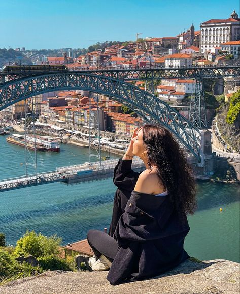 Porto Instagram Pictures, Porto Portugal Photo Ideas, Porto Photo Ideas, Lisbon Picture Ideas, Portugal Picture Ideas, Portugal Photo Ideas, Braga Portugal, Portugal Fashion, Airport Pictures