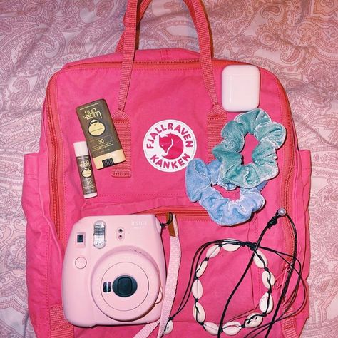 Mochila Fjallraven Kanken, Zapatillas Veja, Vsco Outfits, Girl Essentials, Vsco Pictures, Vsco Girl, Essential Bag, Must Have Items, Cute Bags