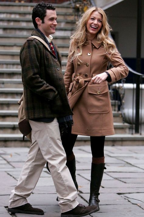 Blake Lively Outfits, Blake Lively Gossip Girl, Serena Van Der Woodsen Style, Mode Gossip Girl, Estilo Gossip Girl, Gossip Girl Style, Stile Blair Waldorf, Preppy Mode, Blake Lively Style