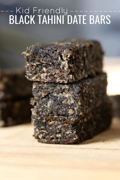 Black Tahini, Tahini Date, Veggie Crackers, Energy Bars Recipe, Tahini Recipe, Date Bars, Lara Bars, Healthy Vegan Breakfast, Vegan Kids