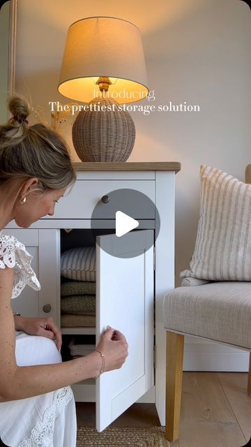 Michelle Tavaré on Instagram: "ad The PRETTIEST STORAGE solution from @cotswoldco 

The CHESTER PURE WHITE Grand Sideboard 

I wanted something that was practical and pretty with a multiple of uses. It can be used in a variety of rooms and it has the best storage space! Large cupboards, mass drawer storage and I love the practicality of the sideboard meaning I pop things on it and use it a dressing table💄 

You all know I love the Chester range, it’s one of my favourite collections from @cotswoldco Let me know what you think, it’s the perfect dining room sideboard too 🫶🏼 

Exciting news… The Cotswold Company now deliver to Northern Ireland as well #cotswoldco 

#home #homesweethome #homeinspo #homeinspiration #ukhome #ukhomestyle #homedecor #decor #interiorstyling #homebody #countrylivi Chester Drawers, Cotswold Company, Pretty Storage, Dining Room Sideboard, Uk Homes, Drawer Storage, Exciting News, Dressing Table, Storage Solution