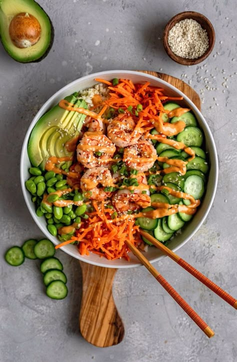 Shrimp Sushi Bowls With Cauliflower Rice Aip Sushi, Shrimp Sushi Bowl, Nurse Lunch, Sushi Bowl Recipe, Sushi Bowls, Shrimp Sushi, Healthy Bowls Recipes, Sushi Bowl, Spicy Mayo