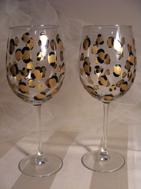 painted white wine glasses in gold leopard by DelightfulFinds, $25.00 Wine Glass Diy, Hand Painted Wine Glasses Diy, Printed Wine Glasses, Black Wine Glasses, Diy Wine Glasses Painted, Leopard Glasses, Animal Print Decor, Diy Wine Glasses, Decorated Wine Glasses