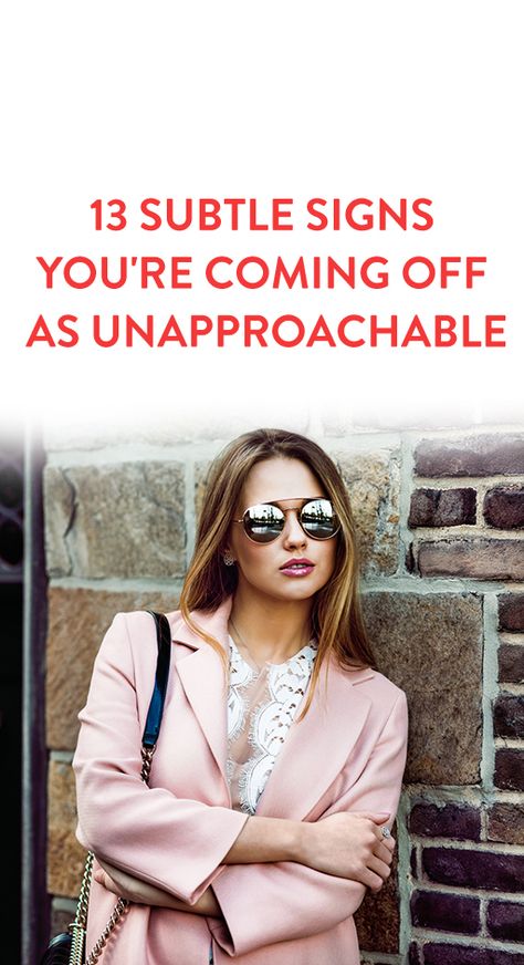 13 Subtle Signs You're Coming Off As Unapproachable Blazer Rose, Comfortable Work Shoes, Wholesale Sunglasses, Professional Wardrobe, Winter Mode, Women Leaders, Professional Women, Fashion Images, Professional Outfits