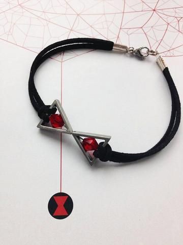 Black Widow Bracelet, Natasha Romanoff Avengers, Hawkeye Cosplay, Nerd Jewelry, Marvel Diy, Marvel Jewelry, Marvel Fashion, Fandom Jewelry, Hero Black