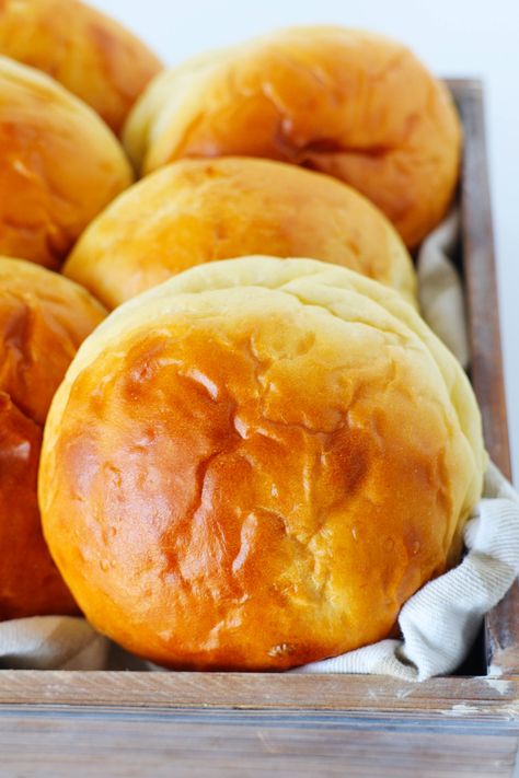 Sandwich Buns Recipe, Potato Bun Recipe, Air Fryer Bread, Buns Recipe Easy, Potato Bun, Potato Buns, Burger Buns Recipe, Hamburger Bun Recipe, Sweet Potato Burgers