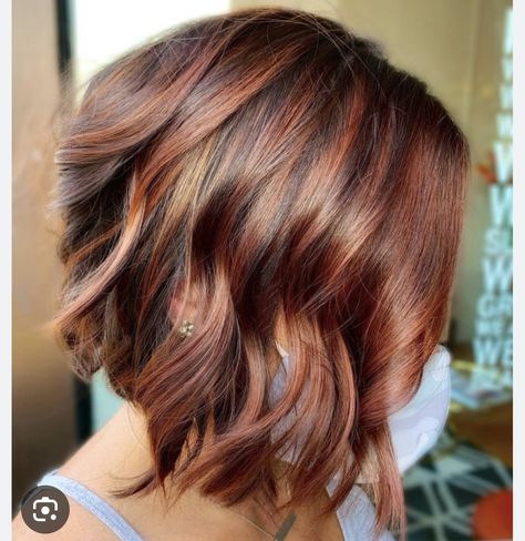 Pixie Hair With Highlights, Red Pixie Hair, Chestnut Brown Hair Color, Red Auburn Hair, Short Auburn Hair, Auburn Hairstyles, Natural Auburn Hair, Auburn Hair Color Ideas, Dark Auburn Hair Color