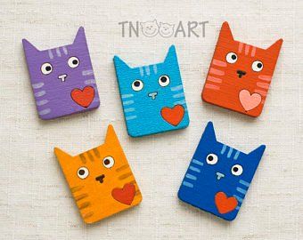 Etsy :: Your place to buy and sell all things handmade Cat Clay, Cat Magnets, Wooden Brooch, Clay Pins, Diy Jewelry To Sell, Jewelry Box Diy, Tanah Liat, Brooch Handmade, Easy Diy Jewelry