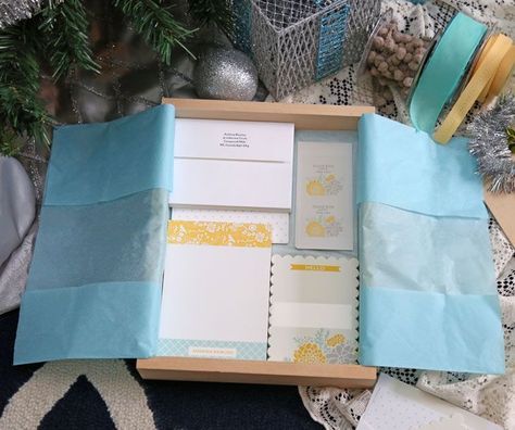 Personalized Stationary Set gift and gift wrapping idea - brilliant! Dining Room Mid Century Modern, Casual Womens Fashion, Dining Room Mid Century, Room Mid Century Modern, Baby Handprint Crafts, Home Decor Dining Room, Handmade Stationary, Stationary Inspiration, Stationary Box