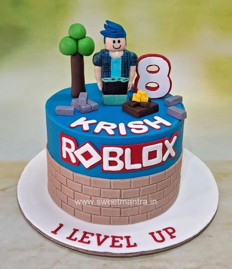 Roblox Cake Ideas For Boys, Roblox Cake Boys, Roblox Cake Design, Roblox Cakes, Roblox Birthday Cake, Roblox Theme, 8th Birthday Cake, Roblox Cake, Roblox Birthday