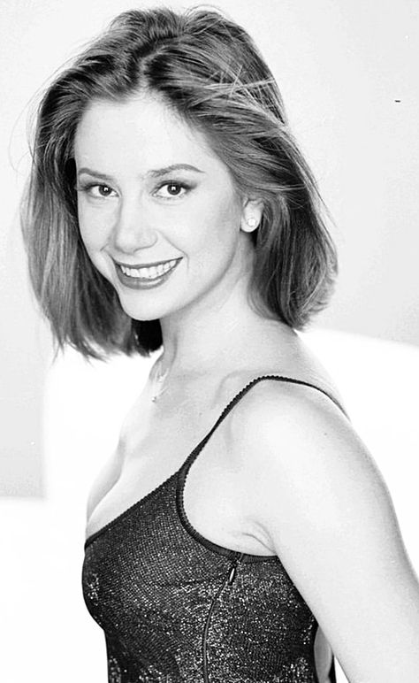 Willa Fitzgerald, Mira Sorvino, Muse, Black And White, White, Beauty, Quick Saves, Black