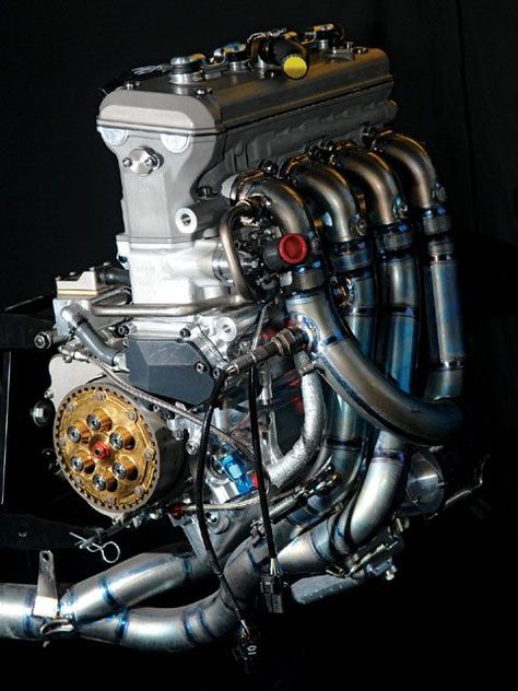 06 Yamaha M1 engine Bike Engine, Yamaha Motor, Motor Engine, Moto Bike, Race Engines, Cool Motorcycles, Motorcycle Engine, Racing Motorcycles, Motorcycle Design