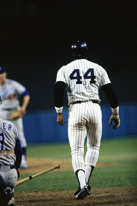 Reggie Jackson - 1977 World Series Game 6, Home Run #3 - all hit off different pitchers and all on first pitch Mr October, Go Yankees, The Bronx New York, Damn Yankees, Baseball Pitching, Baseball Stuff, Reggie Jackson, Baseball Training, Baseball Pictures