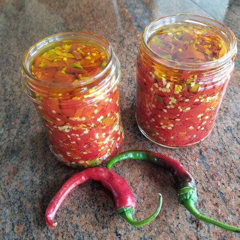 How To Preserve Hot Peppers, Preserving Peppers In Oil, Cayenne Pepper Oil Recipe, Preserving Hot Peppers, Preserve Peppers In Oil, Peppers In Oil, Italian Hot Peppers, Peppers In Oil Canning, Hot Peppers In Oil Recipe