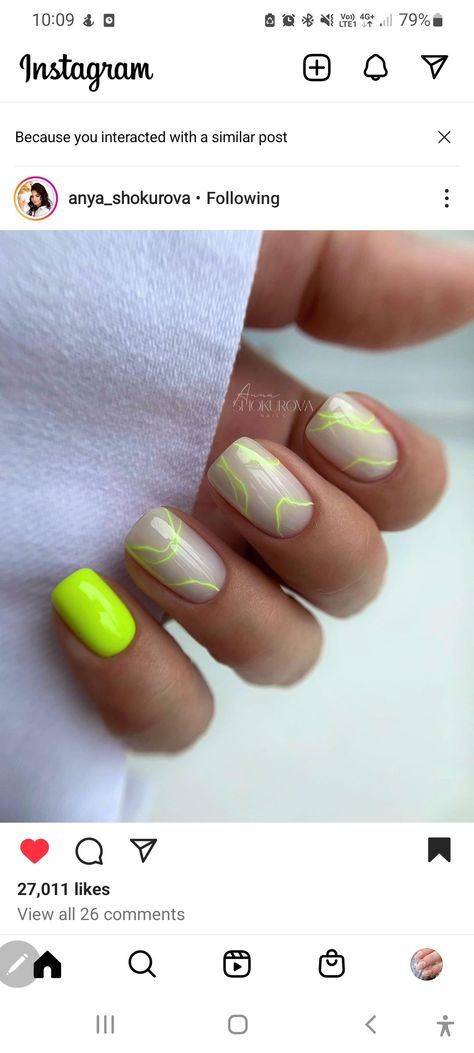 Nails Design Neon, Neon Yellow Shorts, Neon Yellow Nails, Yellow Nails Design, Nail Color Combos, Short Nail Designs, Neon Nails, Yellow Nails, Elegant Nails